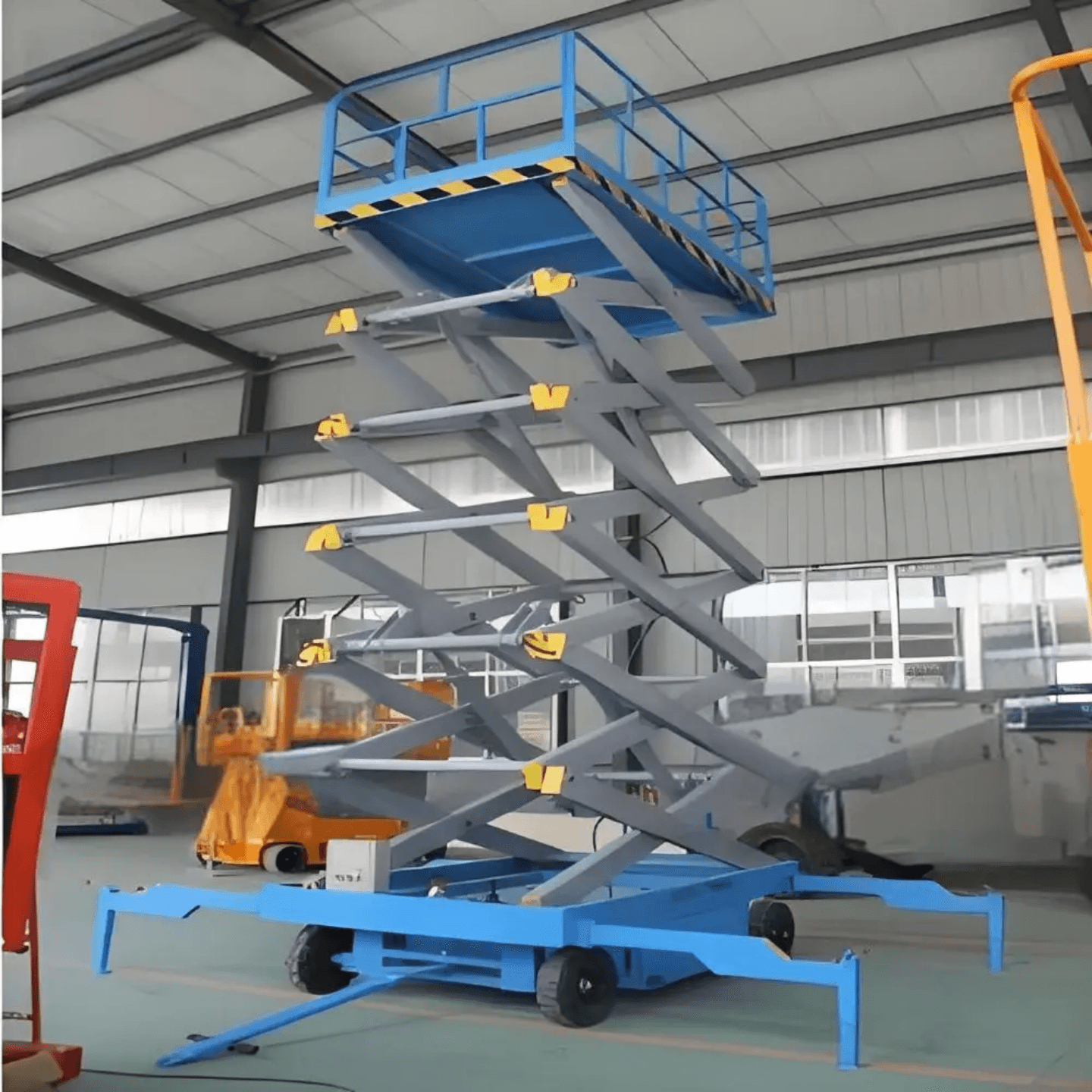 المقداد لتأجير أحدث الرافعات >> رافعات مقصية/ سقالات كهربائية/ سيزرلفت