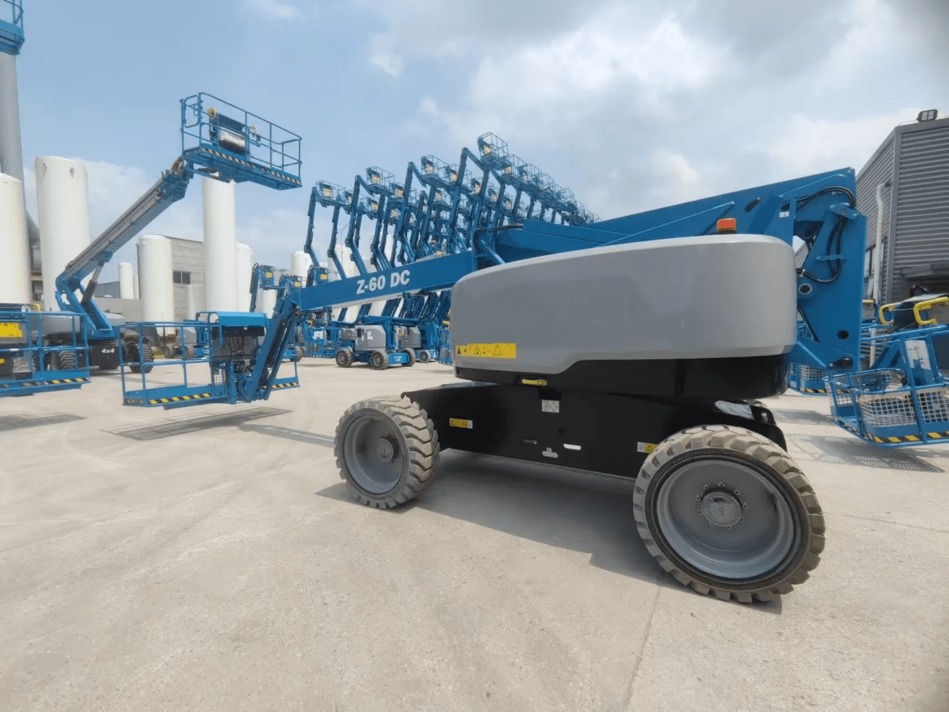 مان لفت للإيجار في جدة | تأجير رافعات ذراعية (MAN LIFTs) لجميع الأحياء / يومي – شهري / 2026