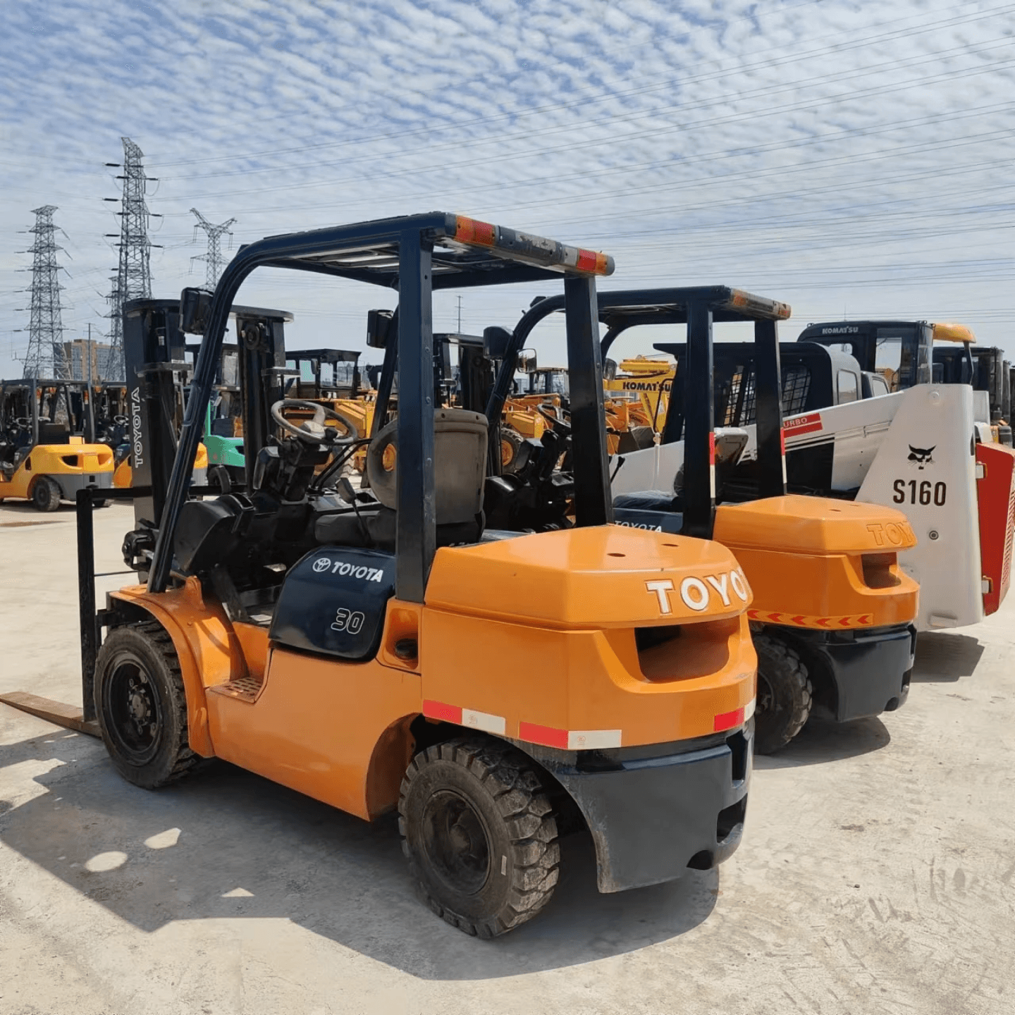 🚀 Forklift Rental in Riyadh | Heavy Duty Warehouse & Trailer Loading Solutions | 3–25 Ton | 2026