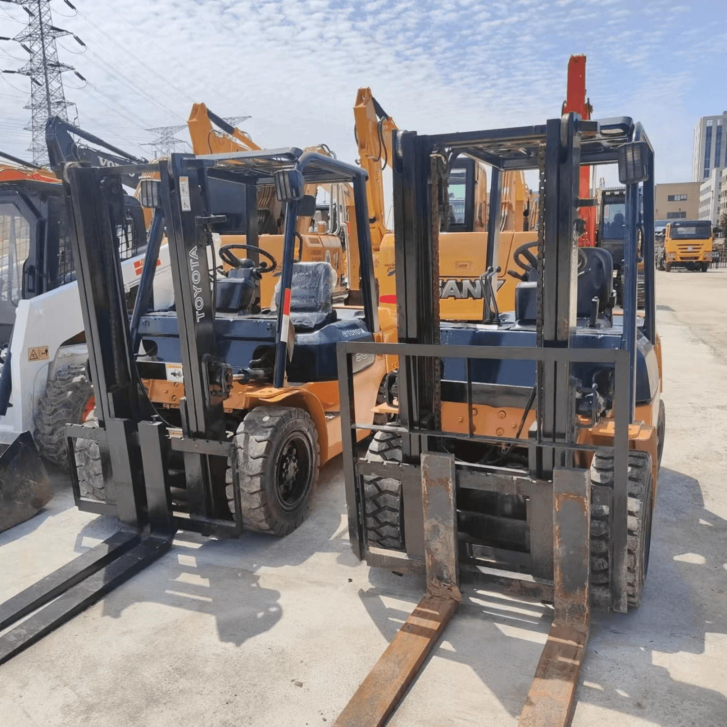 🚀 Forklift Rental in Riyadh | Heavy Duty Warehouse & Trailer Loading Solutions | 3–25 Ton | 2026
