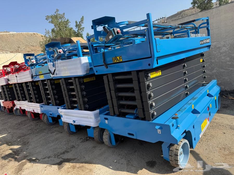 ## 🔝 سيزر لفت للإيجار في جدة | رافعة مقصية كهرباء وديزل | ارتفاعات 6م – 8م – 10م – 12م – 14م