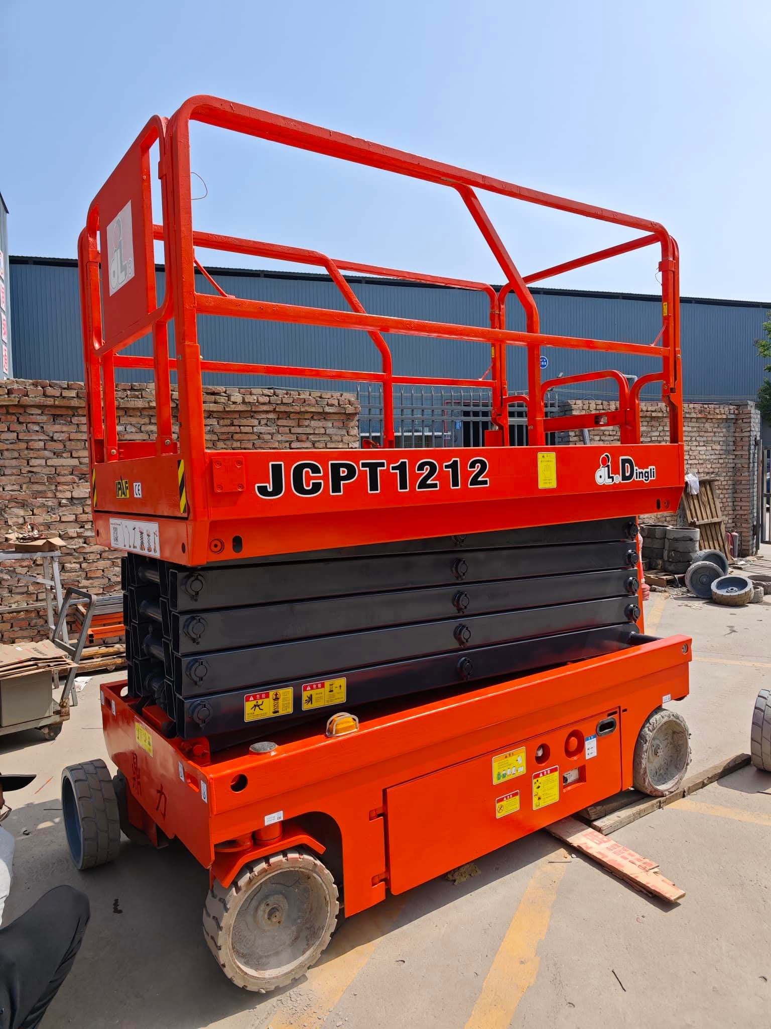 سيزر لفت للايجار مان لفت للايجار بجميع الارتفاعات