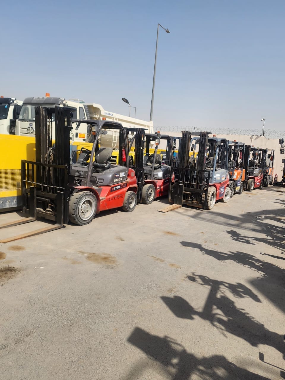 سيزر لفت للايجار بالدمام *** بمشغل وبدون مشغل *** مقاس 16 متر ديزل دفع رباعي 🚜