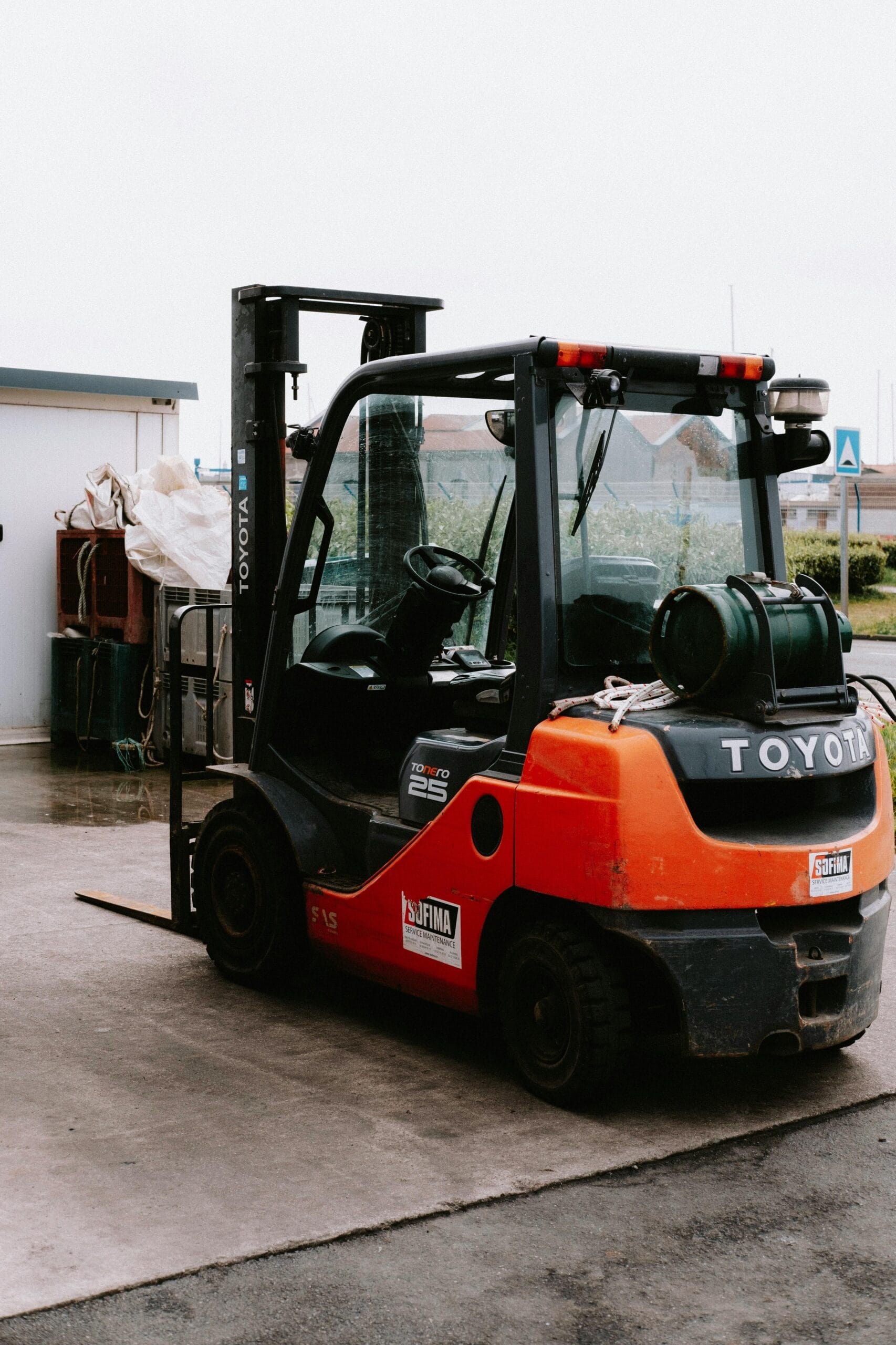3T–16T Forklift Rental Sevices in Dammam | Al-Sami 0556837784