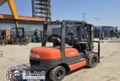 رافعات شوكية (فوركلفت / FORKLIFT) للإيجار في الرياض والدمام | سعات 1 طن – 10 طن – يومي / شهري
