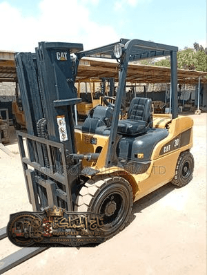 فوركلفت للإيجار في الدمام – يومي اسبوعي شهري سنوي