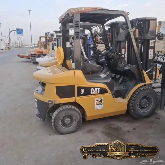 تأجير رافعات شوكية (فوركلفت) بالدمام والأحساء والهفوف | أسطول 100 رافعة معتمدة