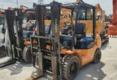 فوركلفت غاز للإيجار بالقطيف | تأجير رافعات شوكية (LPG FORKLIFT) لمستودعات التمور والمواد الغذائية في سيهات وتاروت والقطيف / يومي – شهري / 2026