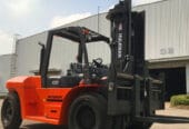 فوركلفت غاز للإيجار بالقطيف | تأجير رافعات شوكية (LPG FORKLIFT) لمستودعات التمور والمواد الغذائية في سيهات وتاروت والقطيف / يومي – شهري / 2026