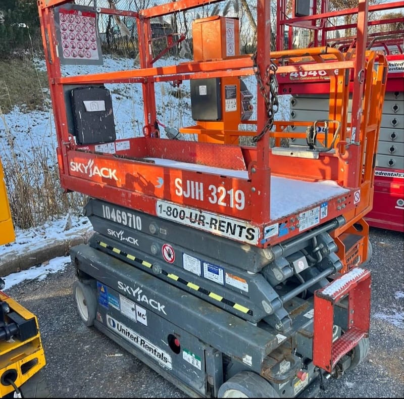 تأجير سيزر لفت وسقالات كهربائية في الدمام والرياض وجدة ومكة – السامي للمقاولات