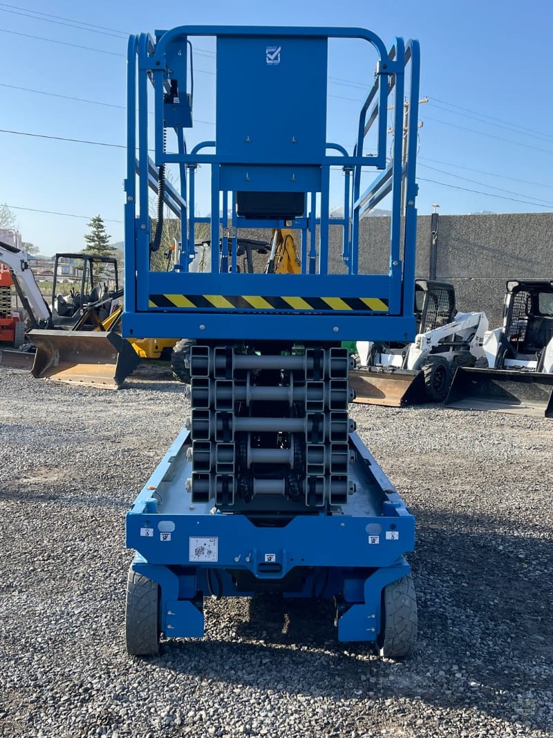 Scissor Lift Rental 8m–18m in Dammam, Jeddah & Qatif | Saudi