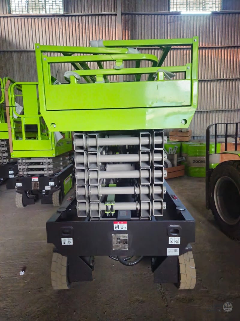 Scissor Lift Platform Rental Dammam, Jeddah, Riyadh & Al-Ahsa