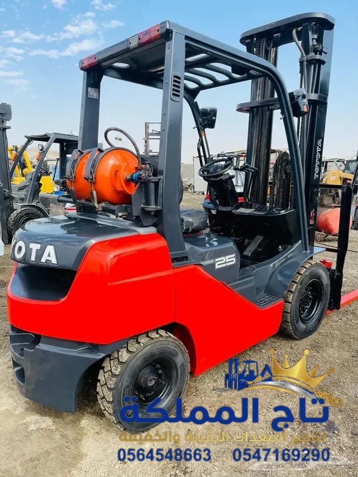 فوركلفت للإيجار في الدمام