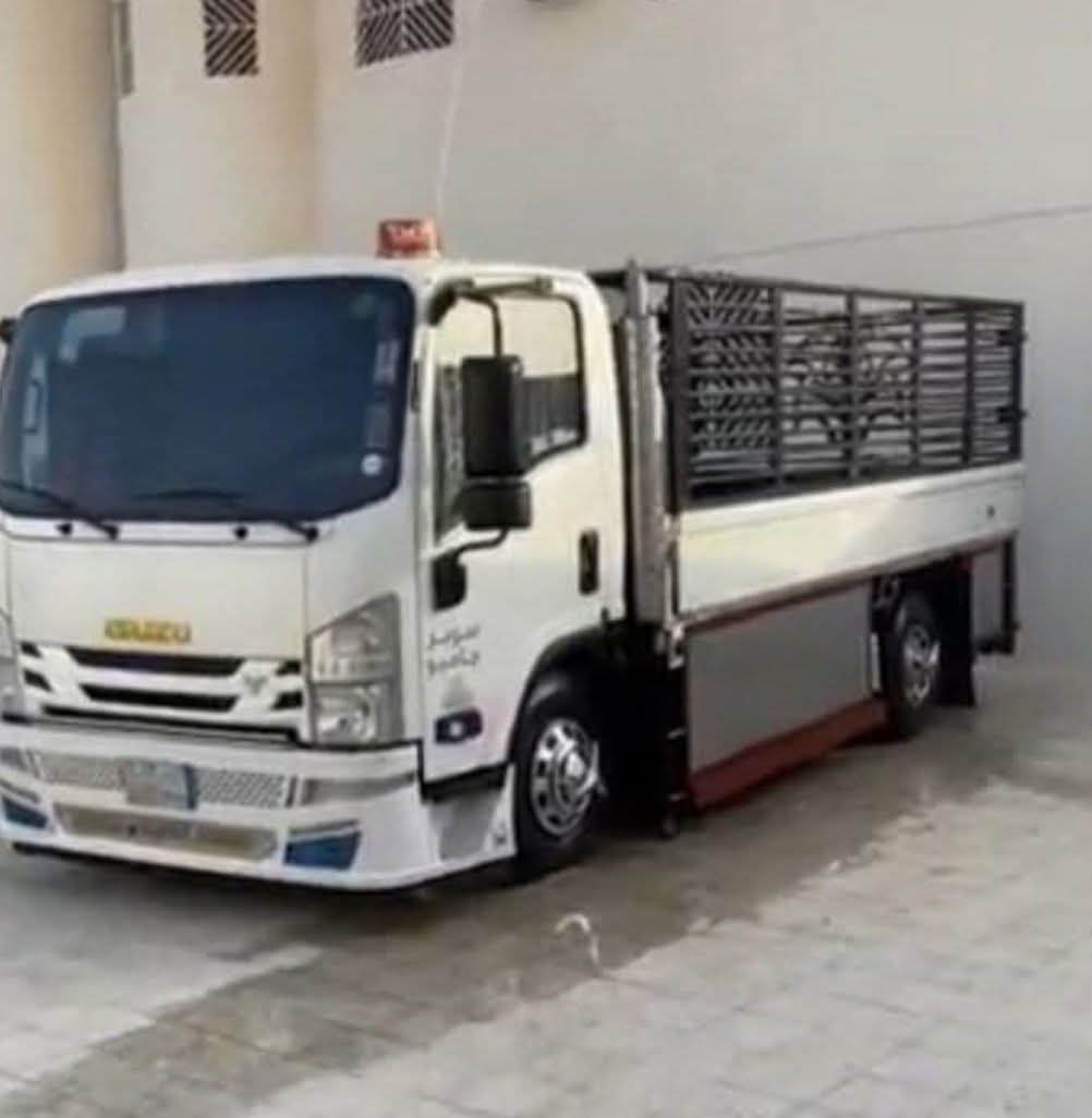دينا طش الأثاث القديم بالرياض 0536617401 دينا التخلص من الاثاث القديم بالرياض