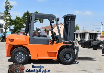 2024-Japan-Diesel-Forklift-Truck-Toyota-New-Diesel-Engine-7ton-Truck-Mini-Forklifts_watermarked-1