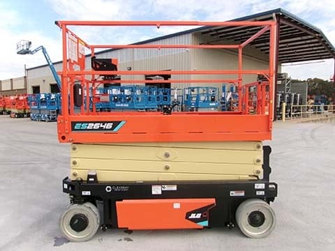 فوركلفت للأيجار في الرياض والخرج ⧉ 3ط 5ط 7ط 10ط 25ط ⧉ تأجير رافعات شوكية ديزل 🚜