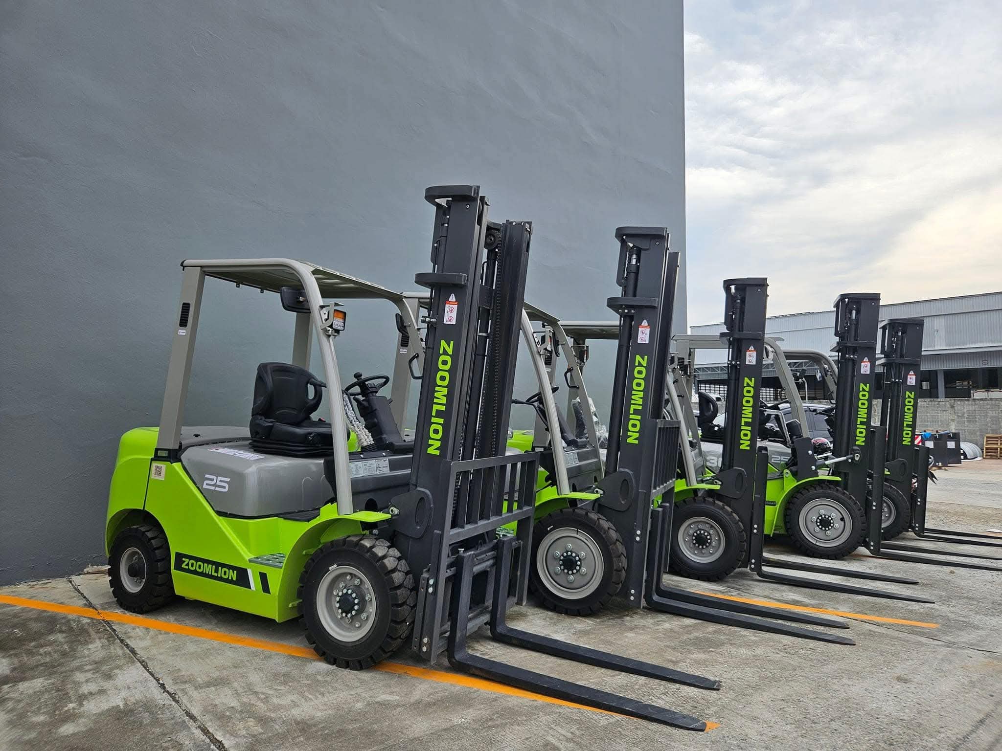 فوركلفت للإيجار في الدمام _ تأجير رافعات شوكية حمولة 3 طن – 5 طن – 10 طن – 16 طن – 25 طن // 2026 | Forklift — شوكية ديزل