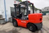 فوركلفت للايجار في جدة / حمولة 3ط-5ط — تقنيات الرفع الثقيل _ Logistic Lift | نقل بضائع