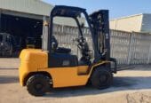 رافعات شوكية للايجار في الرياض | تأجير فوركلفت ديزل حمولة 10 طن — 15 طن — 25 طن // 2026 — Heavy Forklift _ رفع ثقيل