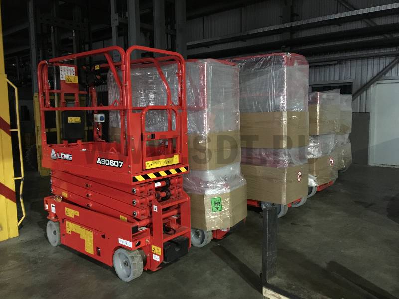 سيزر لفت للإيجار بالدمام ◆ Scissor Lift Rental Dammam ◆ رافعات مقصية 8-16 متر ◆ أسعار منافسة 📞 0564548663
