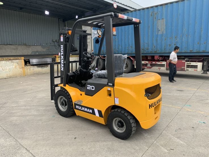 رافعات شوكية للايجار في الرياض | تأجير فوركلفت ديزل حمولة 10 طن — 15 طن — 25 طن // 2026 — Heavy Forklift _ رفع ثقيل