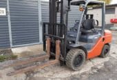 فوركلفت للايجار في الرياض / تأجير رافعات شوكية كهرباء حمولة 3 طن – 5 طن – 7 طن // 2026 _ Power Forklift | مناولة بضائع