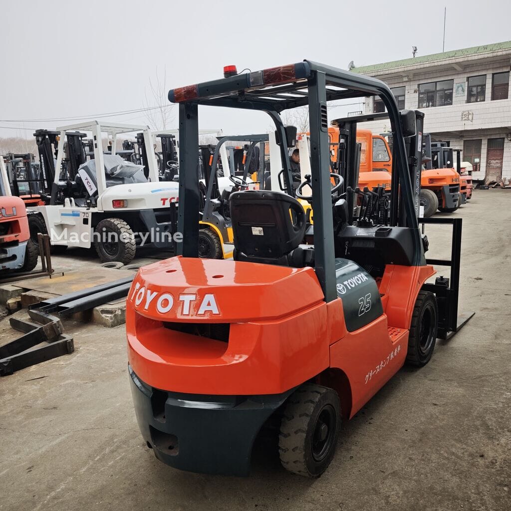 فوركلفت للإيجار في الدمام _ تأجير رافعات شوكية حمولة 3 طن – 5 طن – 10 طن – 16 طن – 25 طن // 2026 | Forklift — شوكية ديزل