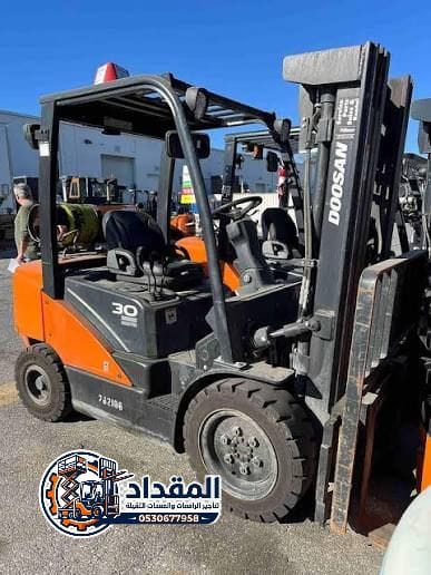 رافعات شوكية للإيجار في الرياض | تأجير FORKLIFTs في الخرج والمزاحمية يومي/أسبوعي/ شهري | 2026