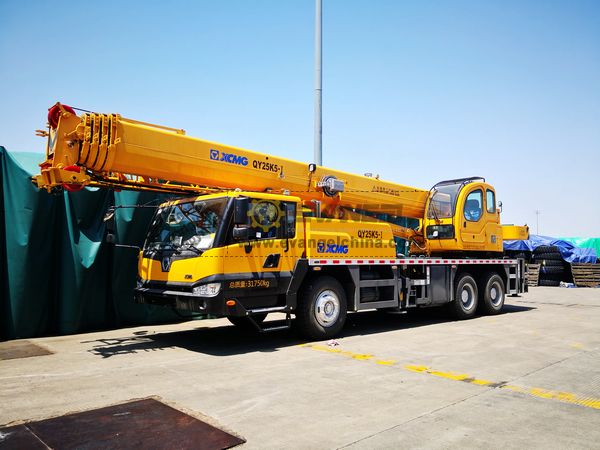 كرينات موبايل للإيجار حمولات من 25 طن إلى 500 طن إيجار يومي – أسبوعي – شهري أسعار منافسة وخدمة سريعة للتواصل: 0558742377