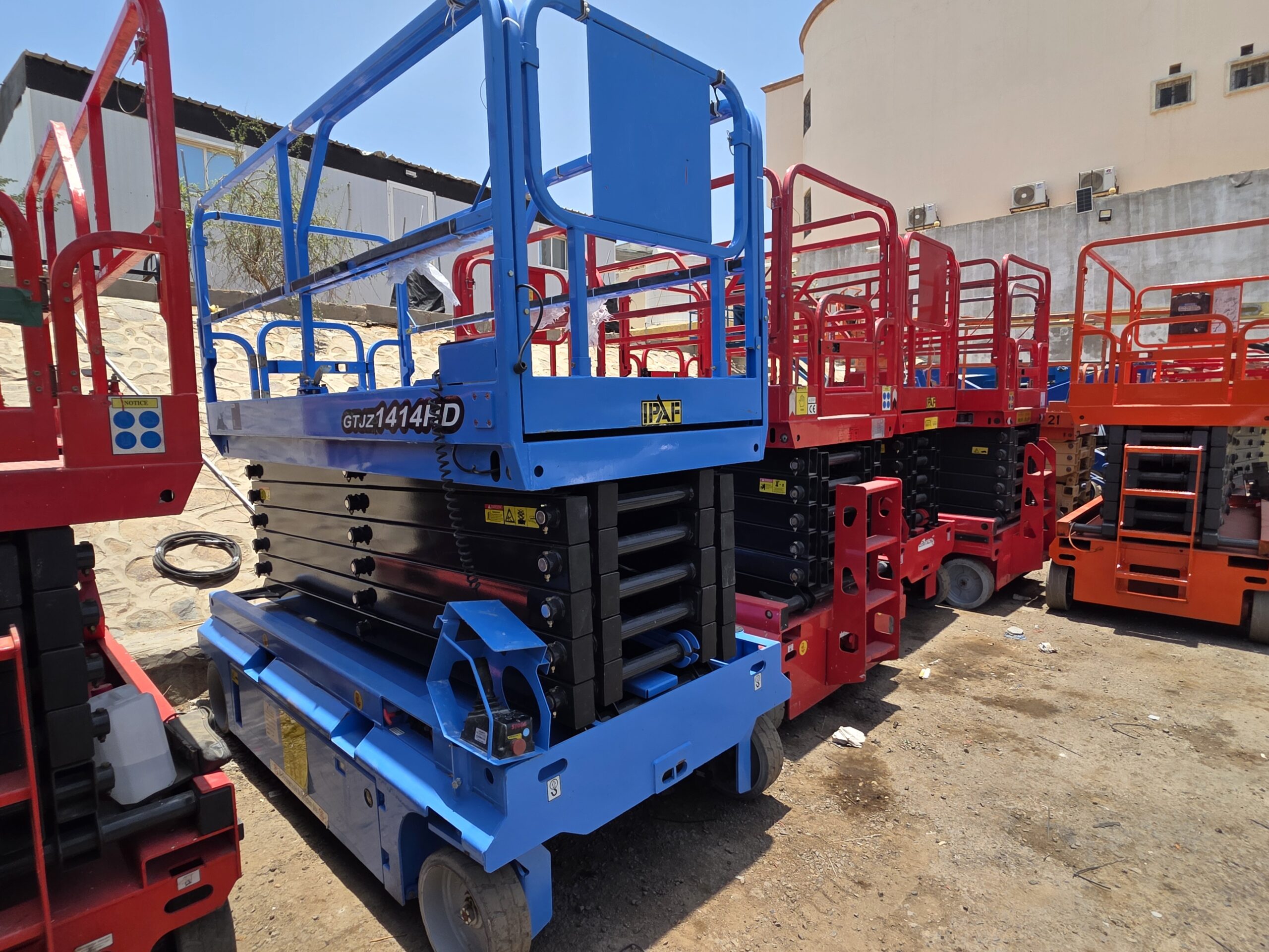 سيزرلفت للايجار في جده# مان لفت للايجار #Scissor lifts for rent in Jeddah