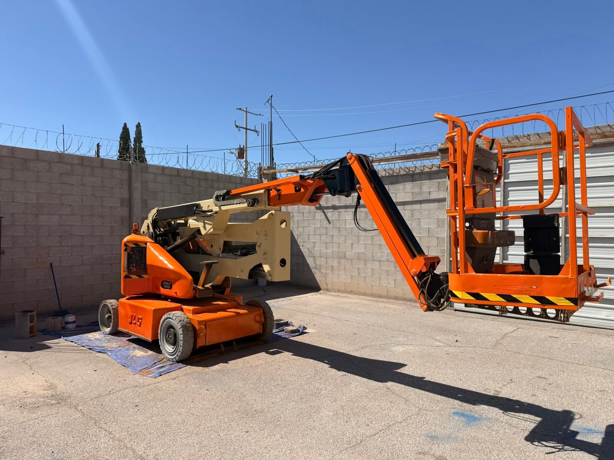 🚧 مان لفت للإيجار في الدمام — رافعات ذراعية (Boom Lift) ديزل وكهرباء — ارتفاعات 12م 16م 20م 28م 38م — تأجير معدات رفع وصيانة وتركيب 🚜