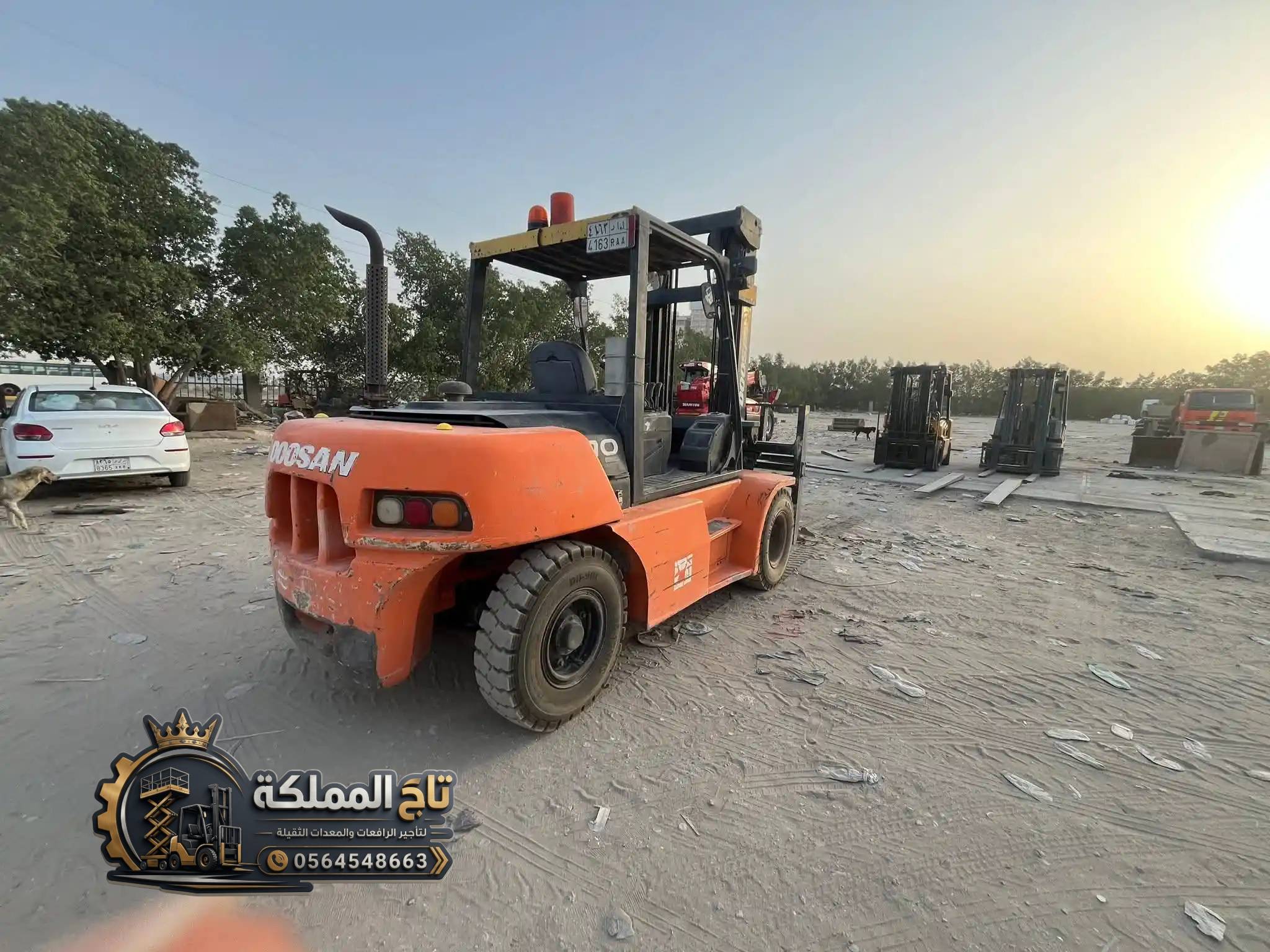فوركلفت للإيجار في الدمام | رافعات شوكية 1 إلى 25 طن | تاج المملكة