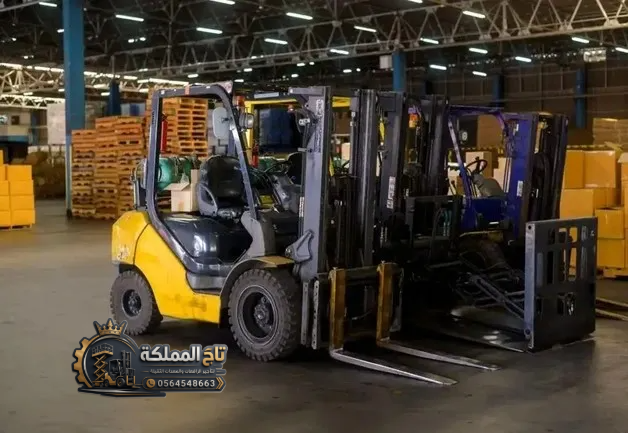 فوركلفت للإيجار في الرياض — رافعات شوكية ديزل وكهرباء 2T 3T 5T ⚡
