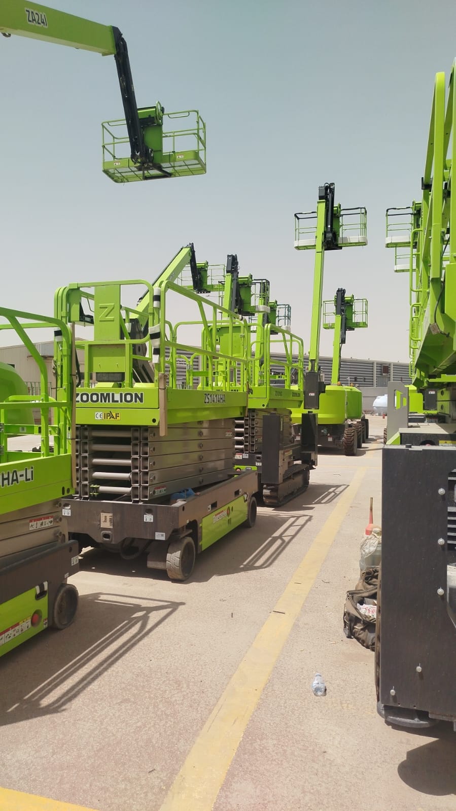 سيزرلفت للايجار مانلفت للايجار scissor lift manlift rental