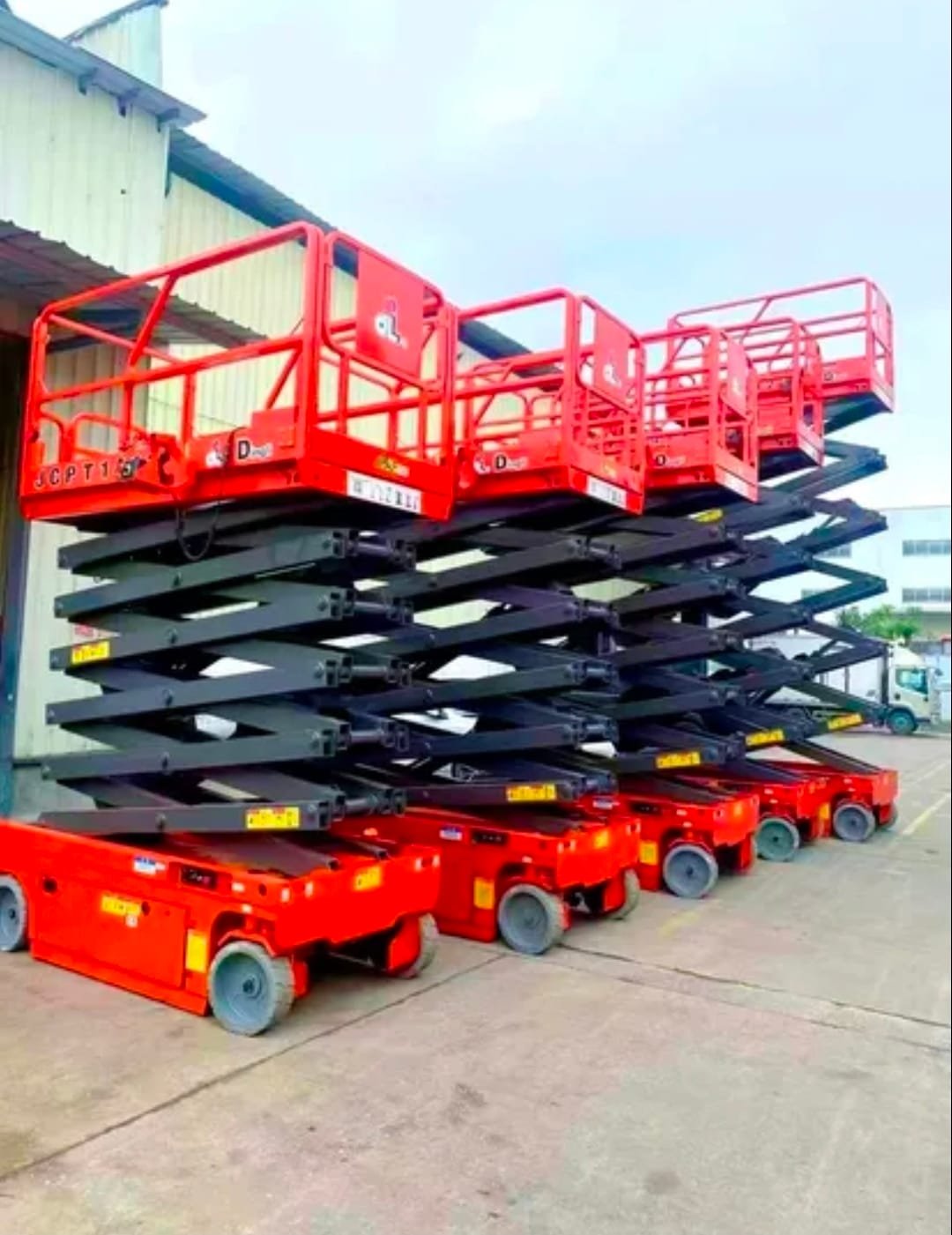 سيزرلفت للايجار في جده# مان لفت للايجار #Scissor lifts for rent in Jeddah