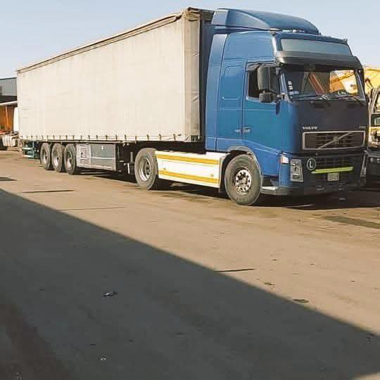 تريلا نقل اثاث عفش بالرياض 0551817418 جدة الدمام تبوك جازان خميس نجران حفر الباطن شرورة