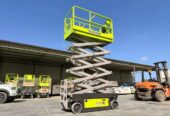 تأجير سيزر لفت ارتفاع 12 متر و15 متر (Rent Scissor Lift 12 Meter & 15 Meter Heights) في الحفر والجبيل للمشاريع الصناعية مع صيانة دورية وفنيين وعقود طويلة الأمد ✅